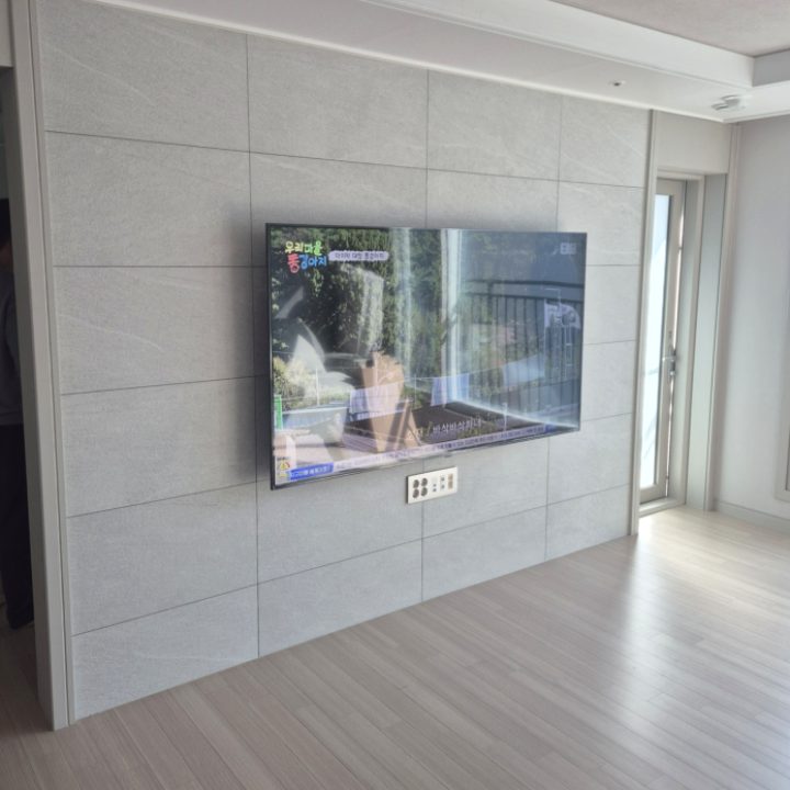 구리 가벽 벽걸이TV 브라켓 설치